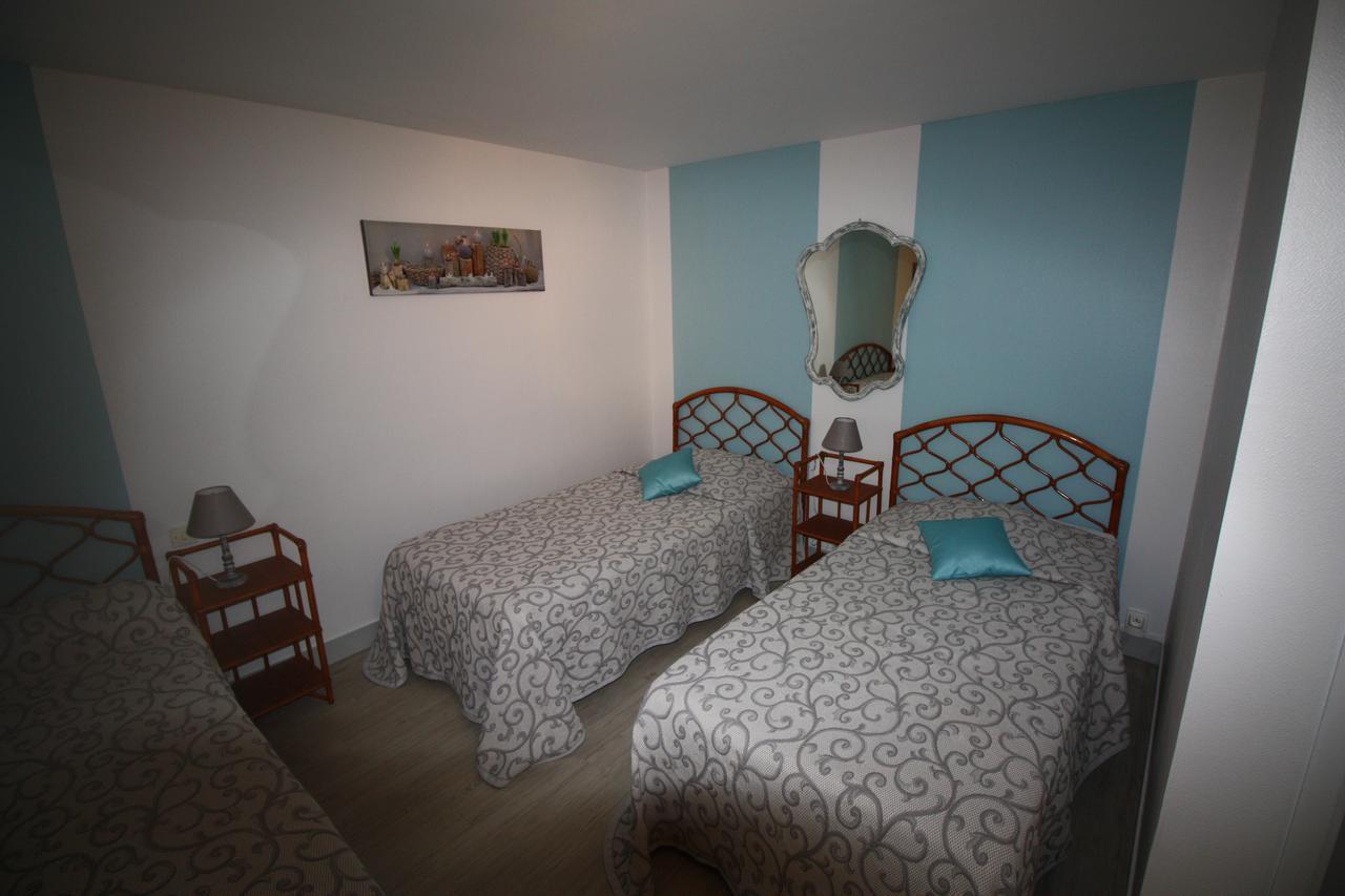 Hotel Les Deux Sapins Cailly-sur-Eure Zewnętrze zdjęcie