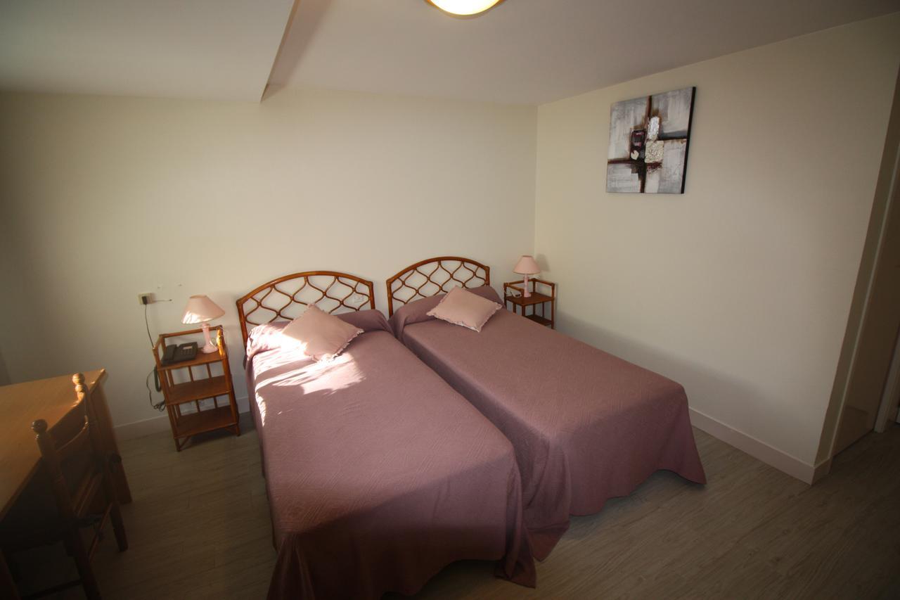 Hotel Les Deux Sapins Cailly-sur-Eure Zewnętrze zdjęcie
